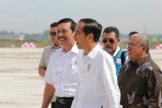 Luhut Binsar Pandjaitan dan Presiden Jokowi. (Facebook.com/Luhut Binsar Pandjaitan)