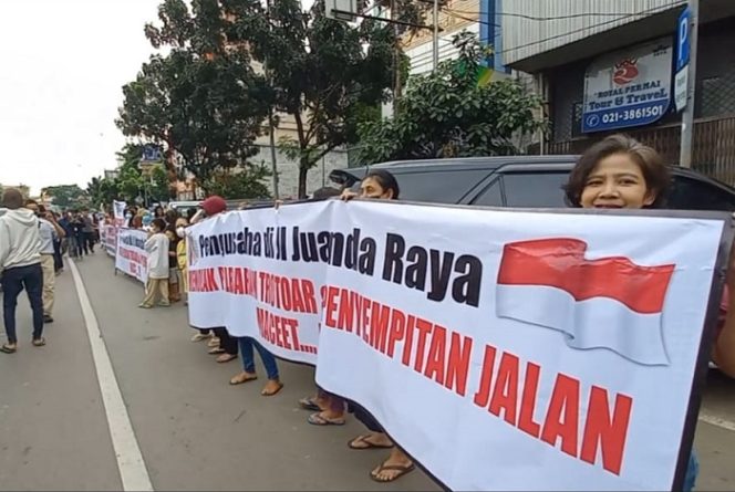 Aksi unjuk rasa di Jalan Juanda Raya, Jakarta Pusat. (Dok. Yoga )