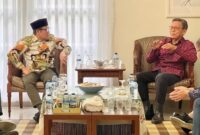 Ketua DPP Partai Kebangkitan Bangsa (PKB) Muhaimin Iskandar  berkunjung ke kediaman Wakil Presiden RI ke-11 Boediono. (Instagram.com/@dpp.pkb) 
