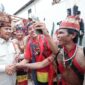 Capres nomer urut 2 Prabowo Subianto saat menghadiri acara Bahaupm Bide Bahana (Silaturahmi) di Kafe Kluwi, Pontianak, Kalimantan Barat, Sabtu (20/1/2024). (Dok. TKN Prabowo Gibran)