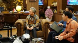 Menteri Koordinator Bidang Perekonomian Airlangga Hartarto menerima kunjungan Duta Besar (Dubes) Tiongkok untuk RI Wang Lutong. (Dok. Ekon.go.id)

