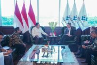 Pertemuan bilateral antara Wakil Menteri Komunikasi dan Digital Angga Raka Prabowo dengan Duta Besar Steve Lang. (Dok. Komdigi.go.id)