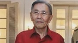 Kwik Kian Gie, ekonom independen yang dikenal tajam dalam mengkritik kebijakan pro-oligarki dan utang luar negeri.  (Instagram.com @sandiuno)
