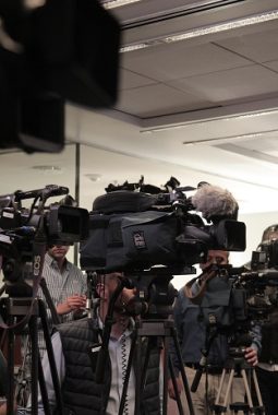 Cara Efektif Mengundang Jurnalis Ekonomi Agar Acara Liputan Berhasil