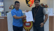 Dedi Heriansyah (kiri) saat mendatangi Markas Besar (Mabes) Polri pada Kamis, 2 Juli 2026---Dok. Istimewa