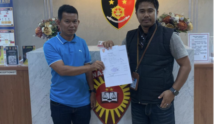 Dedi Heriansyah (kiri) saat mendatangi Markas Besar (Mabes) Polri pada Kamis, 2 Juli 2026---Dok. Istimewa
